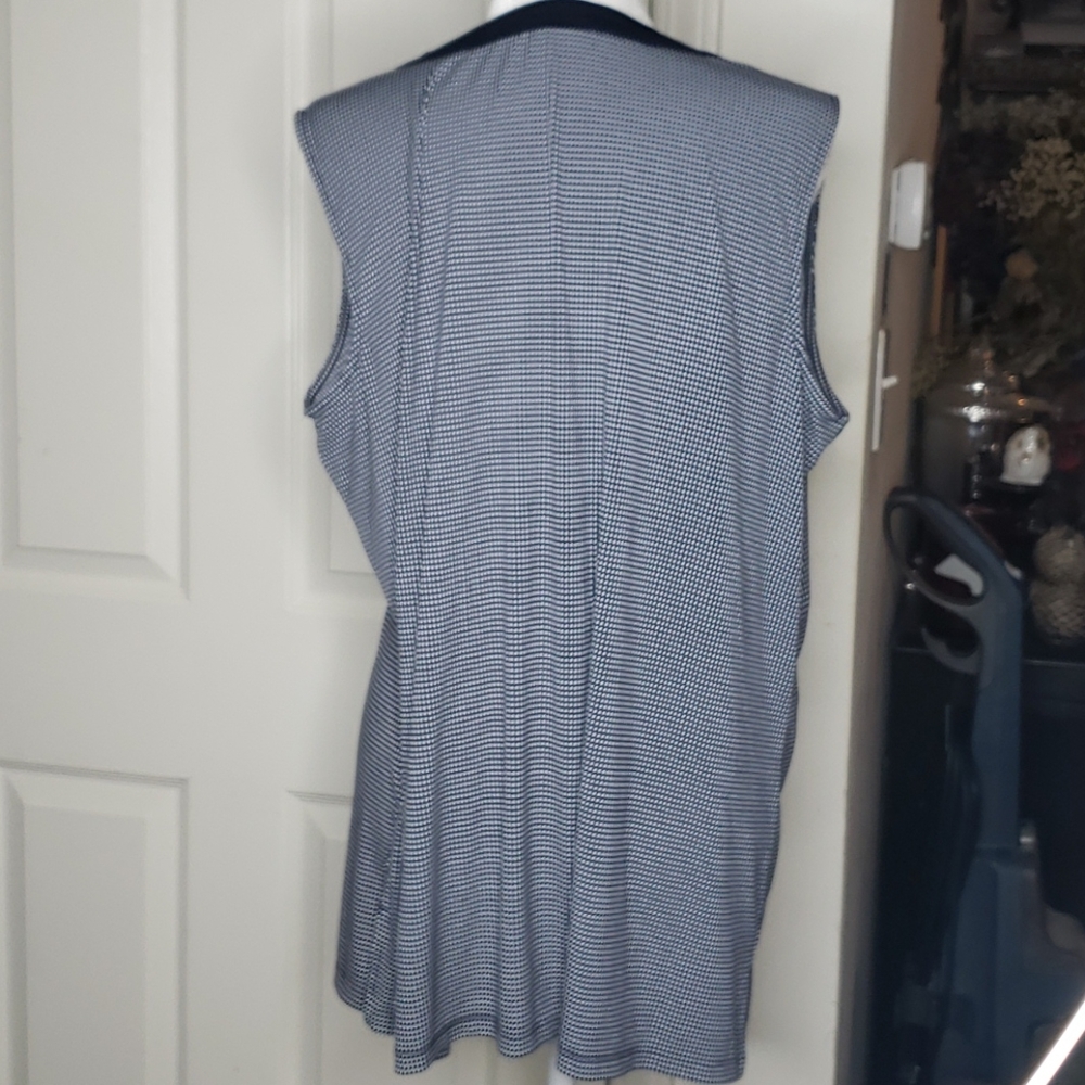 Jones New York Green Blue White Blouse Size 1X - Picture 2 of 4